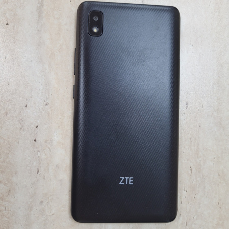 Мобильный телефон ZTE L210 1/32 гб