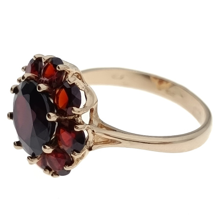 Кольцо из золота 585 пробы с гранатом