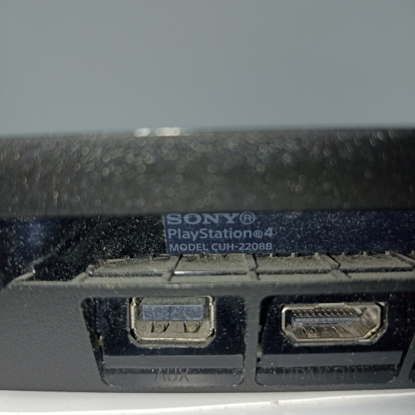 Игровая приставка SONY  ps4 slim