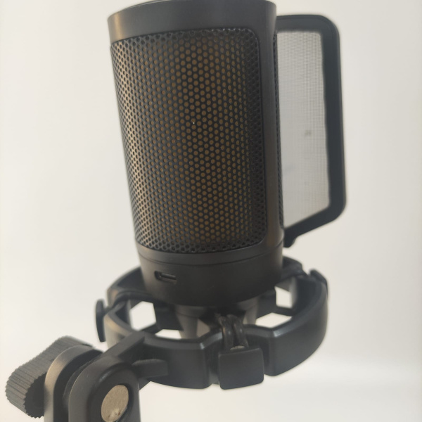 Микрофон Fifine AmpliGame A6 черный