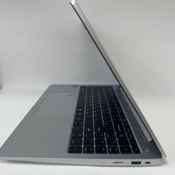 Ноутбук MACHCREATOR  Genesis N15 15,6"/ Intel Core i5-12450H/ 16 Гб/ 512 Гб/