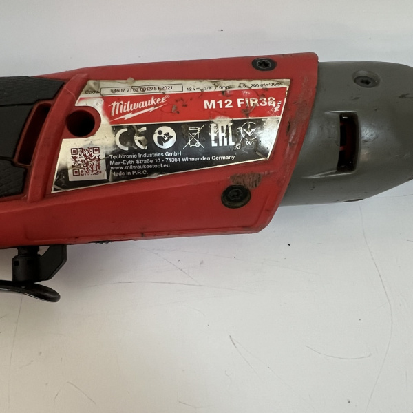 Аккумуляторная трещотка MILWAUKEE M12 FUEL FIR38-0 