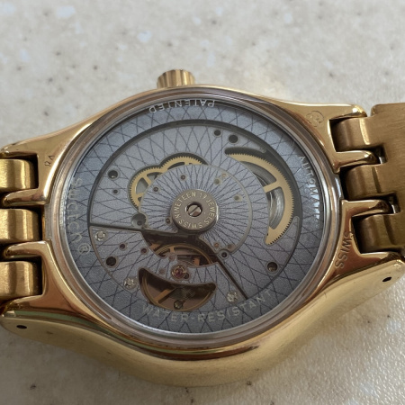 Часы SWATCH yig400g