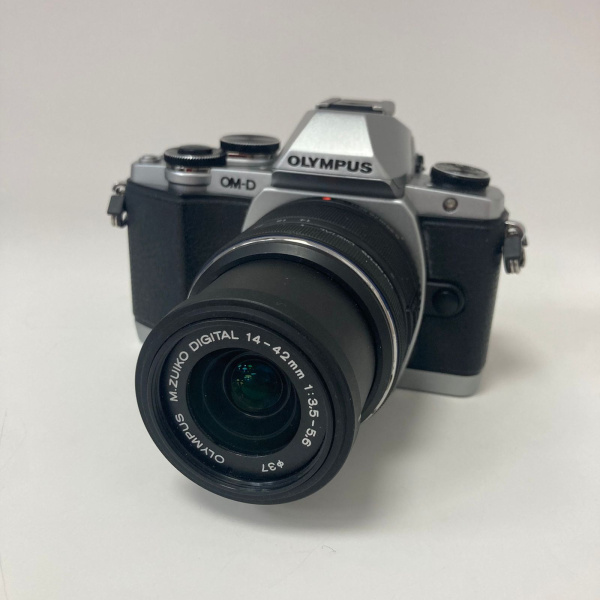 Фотоаппарат OLYMPUS om-d