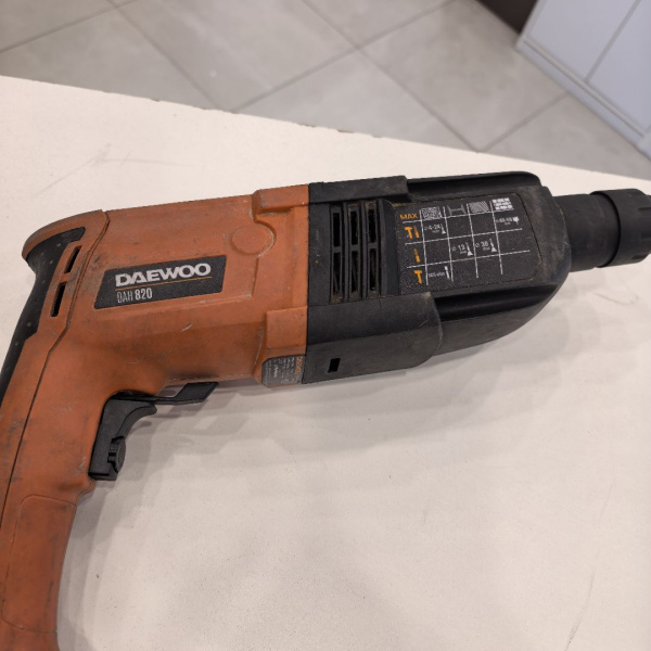 Перфоратор DAEWOO DAH 820