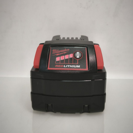 Аккумулятор MILWAUKEE m18b5