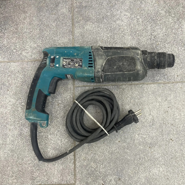 Перфоратор MAKITA HR2470 