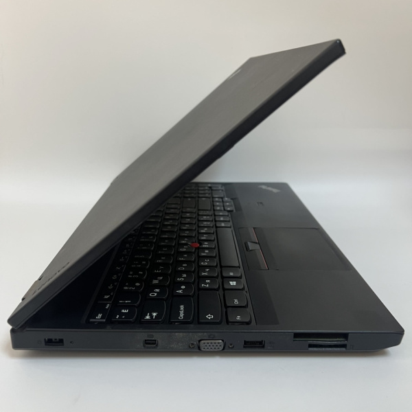 Ноутбук LENOVO L560 15,6"/  Intel Core i3-6100U/ 8 Гб/ 256 Гб/