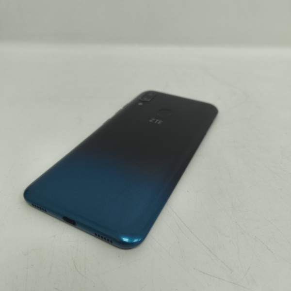 Мобильный телефон ZTE Blade V10 Vita RU 3/64 гб