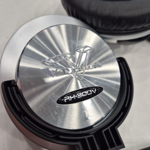 Студийные наушники Roland RH‑300V