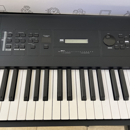 Синтезатор Yamaha MX88BK