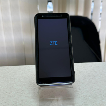Мобильный телефон ZTE blade l9 1/32 гб