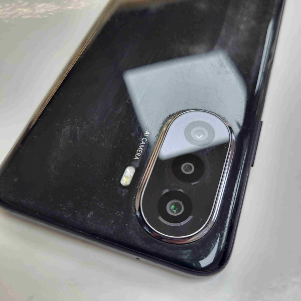 Мобильный телефон HUAWEI nova Y70 4/64 гб