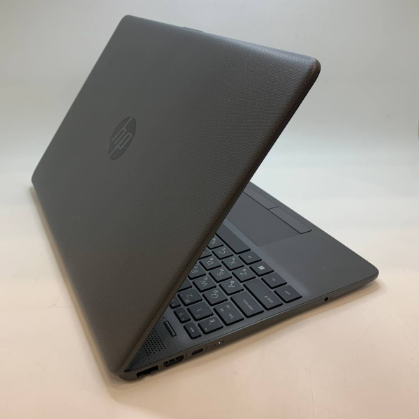 Ноутбук HP  250 g9 15,6"/ AMD Ryzen 5 5625U/ 8 Гб/ 512 Гб/