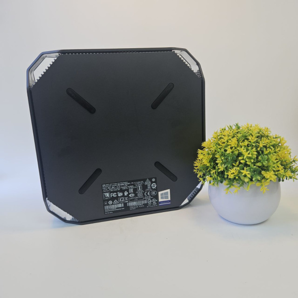 Рабочая станция HP Z2 Mini G4  Intel Core i7-8700/ 16 Гб