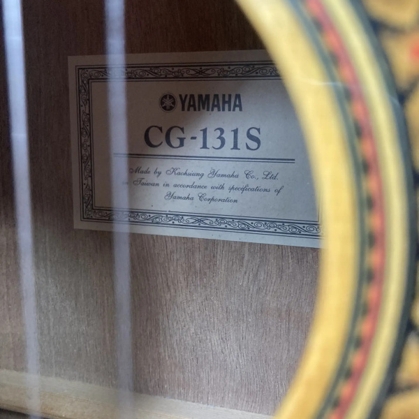 Акустическая гитара YAMAHA  cg-131s