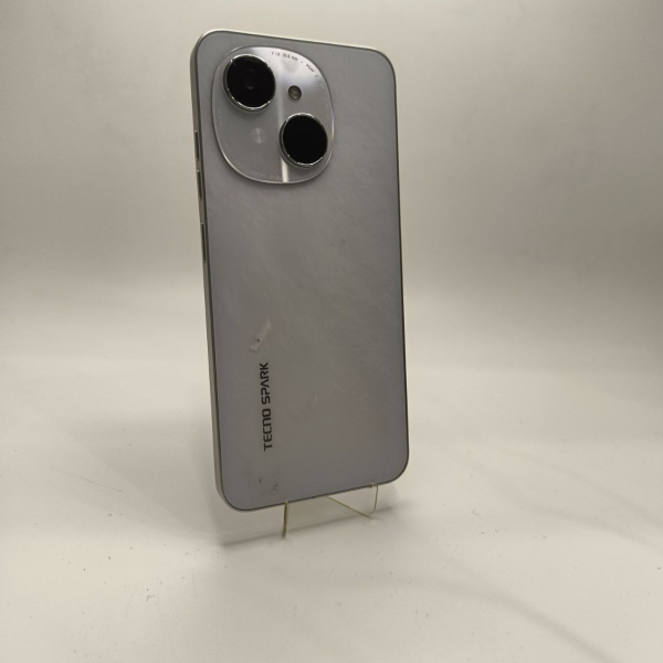 Мобильный телефон TECNO Spark GO1 2024 4/64 гб