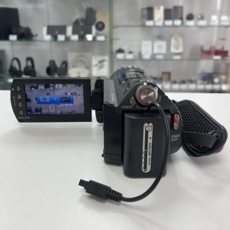 Видеокамера SONY  hdr-cx7