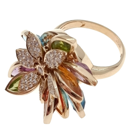 Кольцо из золота 585 пробы с бриллиантами и самоцветами