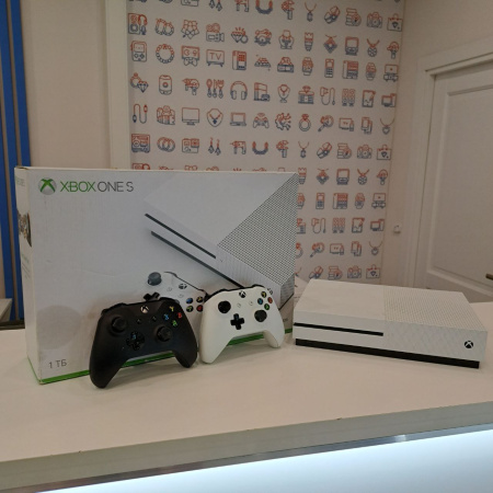 Игровая приставка XBOX one s 1tb