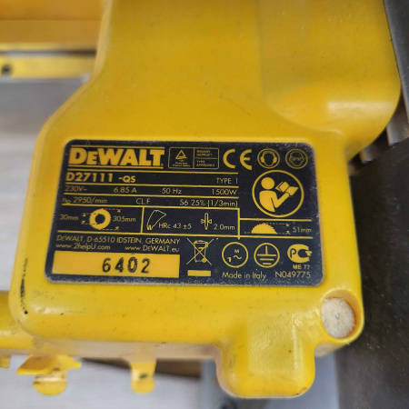 Торцовочная пила DEWALT D27111-qs 