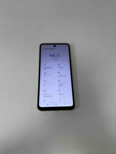 Мобильный телефон TECNO Spark GO 2024 4/128 гб