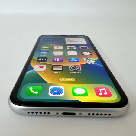 Мобильный телефон Apple iPhone Xr 128 гб