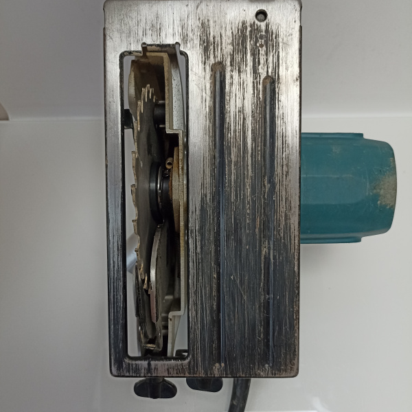 Пила дисковая MAKITA  5604r