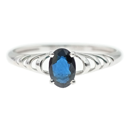 Кольцо из золота 585 пробы с сапфиром