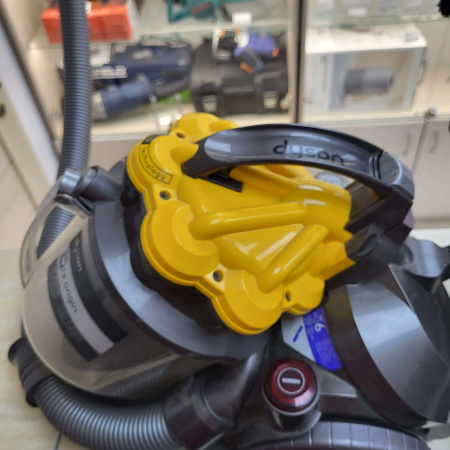Пылесос Dyson DC19