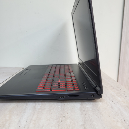 Ноутбук MSI GL62M 7REX-2673XRU 15,6"/ Core i7 7700HQ/ 8 гб/ SSD 128 гб/ HDD 500 гб/ NVIDIA GeForce GTX 1050 Ti 4 гб