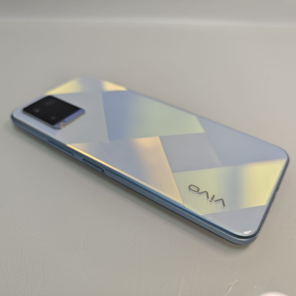 Мобильный телефон VIVO Y21 4/64 гб