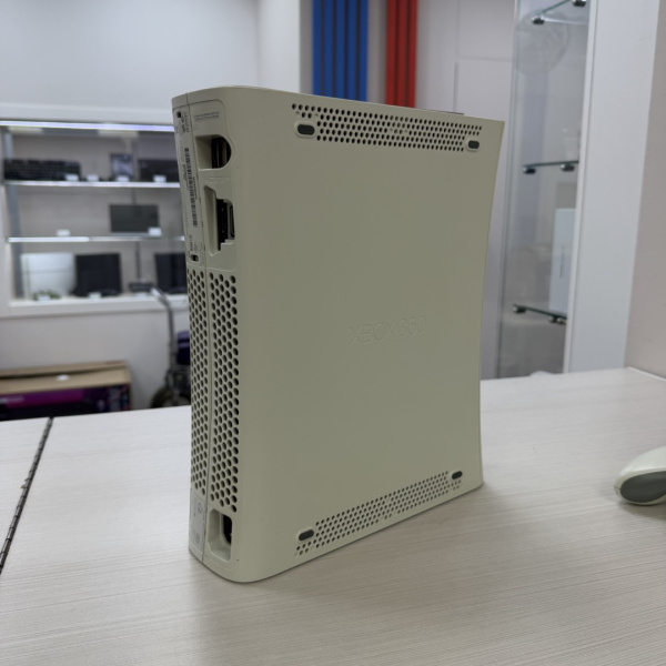 Игровая приставка XBOX 360
