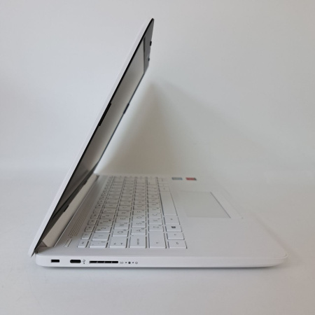 Ноутбук HP 14-cf0078ur 14,0"/  Intel Core i3-7020U, 2.3 ГГц/ 8 Гб/ 1 Тб/