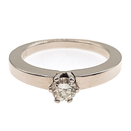 Кольцо из золота 585 пробы с бриллиантом